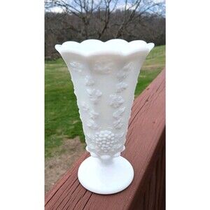 Vtg Westmoreland 9" White Milk Glass Vase Scalloped Rim Paneled Grape Grannycore
